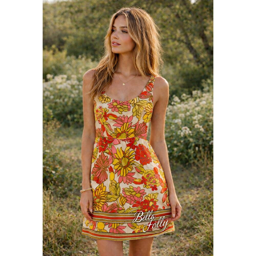 Trina Turk Floral Silk Dress Sleeveless Sheath Retro 70s Mod Mini Sz 4 Garden